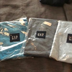 THREE (3) Gap Crew Neck Essentials TShirt’s